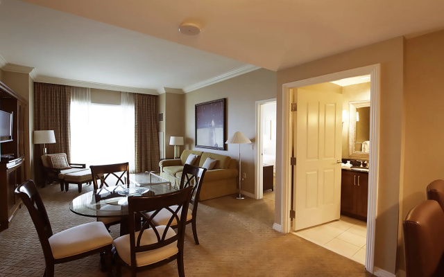 photo 3 of Aaa 1 Bedroom Suite At The Signature Condo Hotel