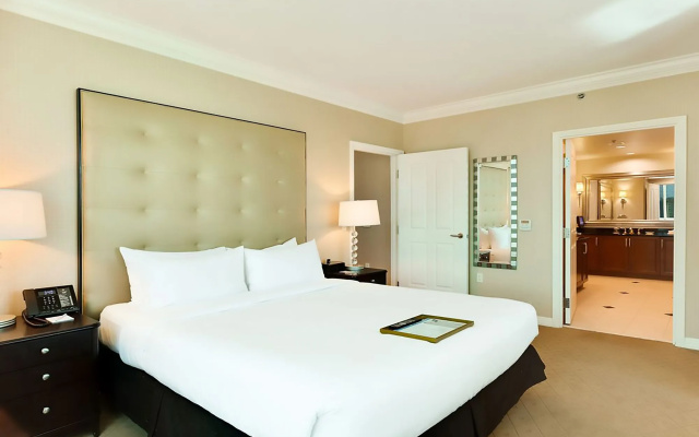 photo 5 of Aaa 3 Rooms 3 Bath Suite At The Signature Condo Hotel