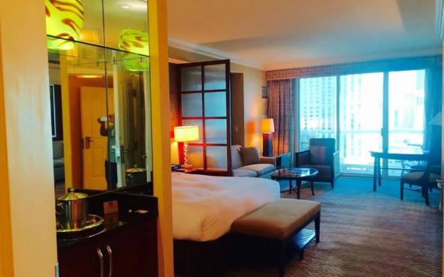 photo 3 of Aaa Deluxe Suite At The Signature Condo Hotel