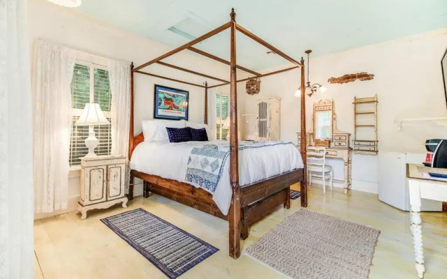 photo 3 of Aaah! T'Frere's Bed and Breakfast