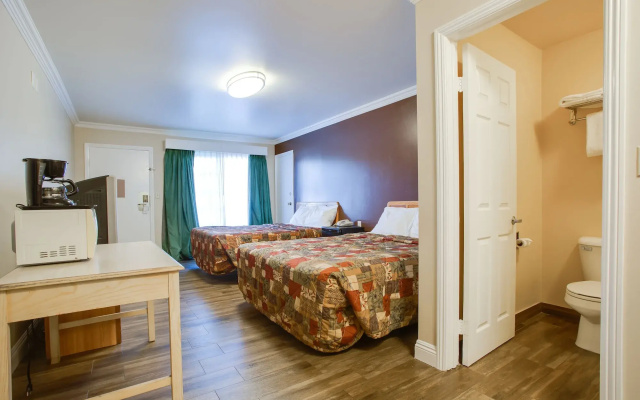 photo 5 of Abby's Anaheimer Inn