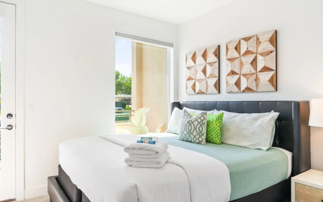 photo 4 of Abby's Retreat 4 Bedroom Townhouse by RedAwning
