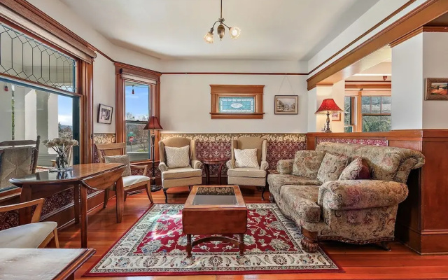 photo 2 of Abigail’s Bed & Breakfast Inn