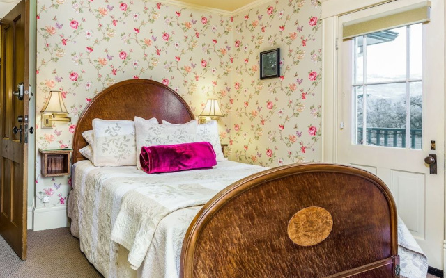 photo 3 of Abigail’s Bed & Breakfast Inn