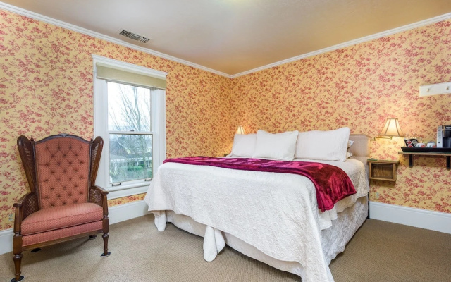 photo 5 of Abigail’s Bed & Breakfast Inn