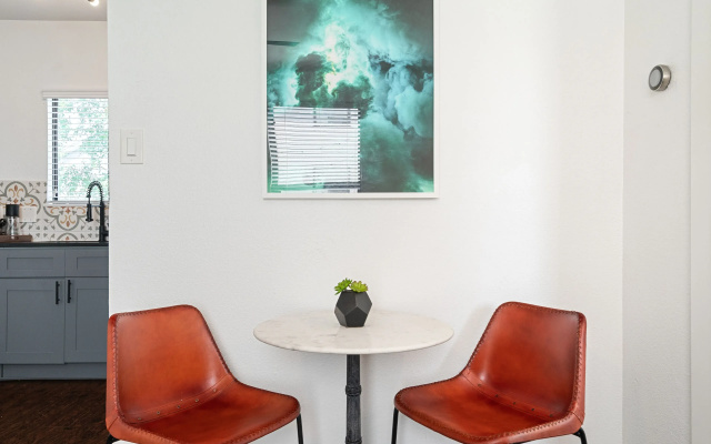 photo 3 of Abode Houston - Montrose Downtown