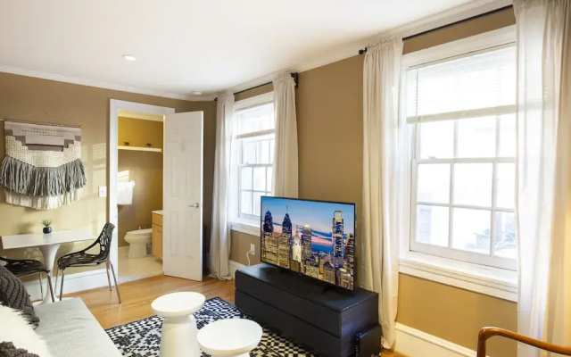 photo 5 of Abode Philadelphia - Rittenhouse Square Spruce St