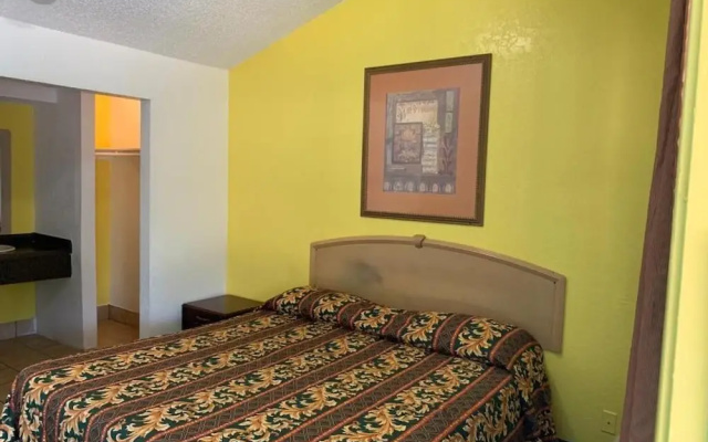 photo 3 of Abrams Inn