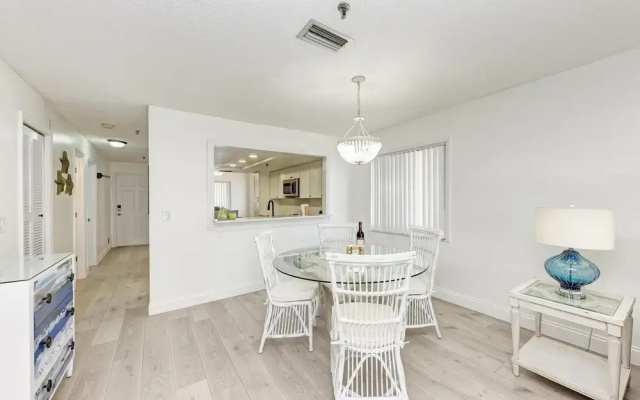 photo 4 of Absolute Paradise Ami-private Beach Access-gulf And Bay Views-heated Pool- Walk To 14 Restaurants