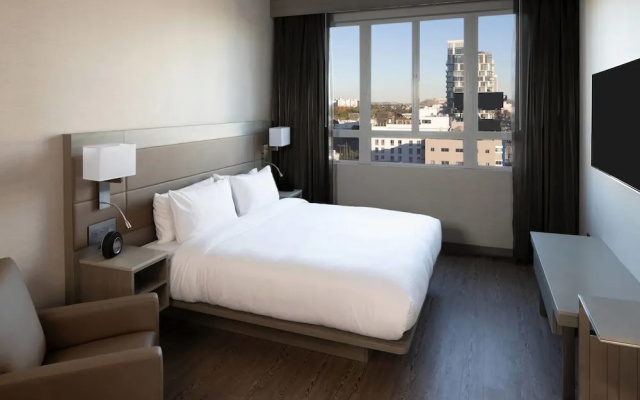 photo 3 of AC Hotel Beverly Hills