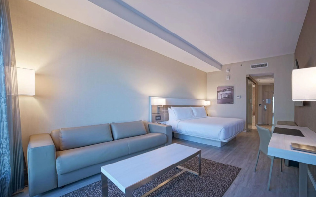 photo 4 of AC Hotel by Marriott Fort Lauderdale Airport