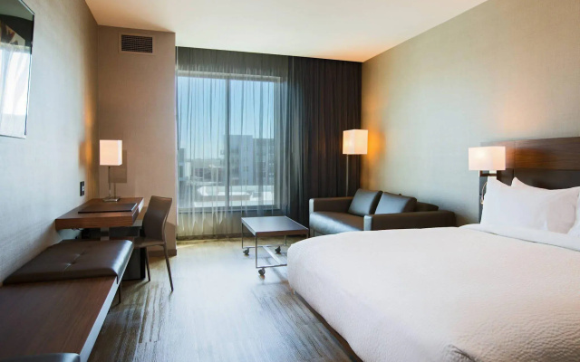 photo 3 of AC Hotel by Marriott Cincinnati at Liberty Center