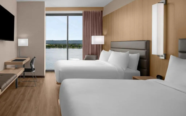 photo 4 of AC Hotel Vancouver Waterfront