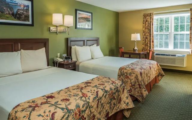 photo 4 of Acadia Inn
