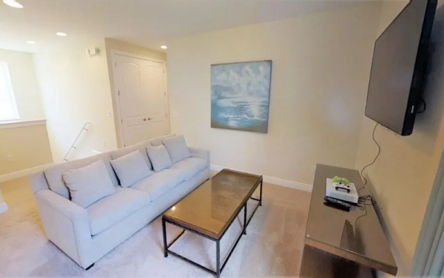photo 4 of ACO PREMIUM – 8Bd with Private Pool and Spa (1756)
