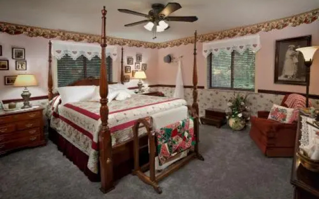 photo 5 of Acorn Bed And Breakfast at Mills River