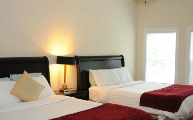 photo 2 of Acorn Hill Lodge and Spa