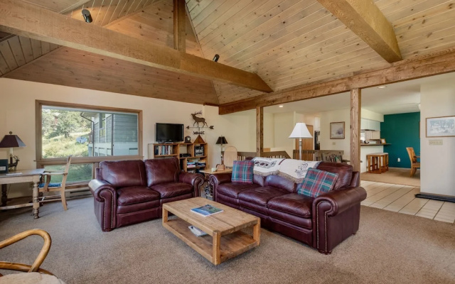 photo 5 of Adams Vacation At Windcliff 2 Bedroom Home by RedAwning