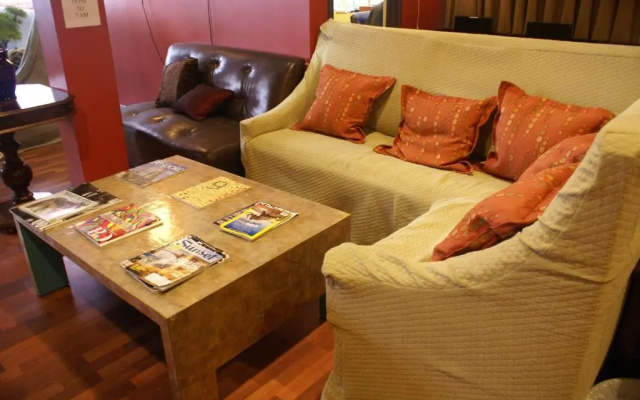 photo 2 of Adelaide Hostel