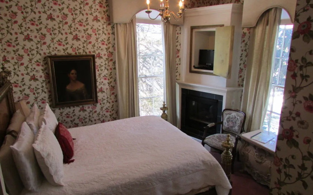 photo 5 of Serenity Inn Newport