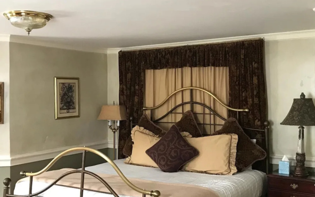 photo 5 of Admiral Farragut Inn