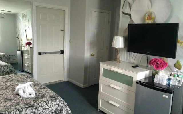 photo 5 of Admiral Weaver Inn