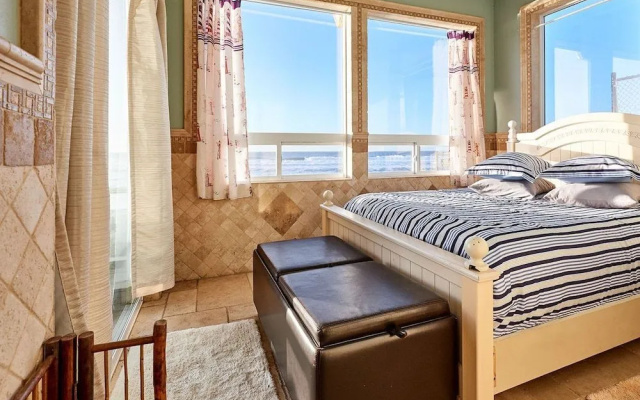 photo 3 of Admiral's Beach Retreat