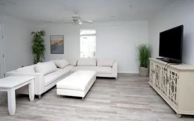 photo 5 of Admirals Quarters A