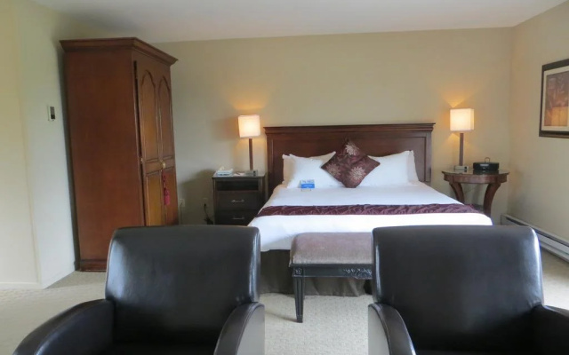 photo 2 of Adobe Inn