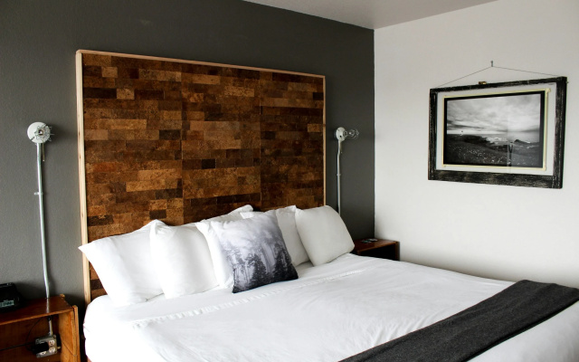 photo 5 of Adrift Hotel