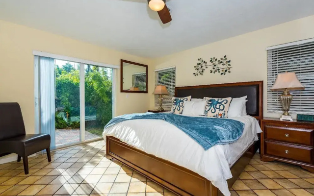 photo 2 of Affinity Coral - Private Pool, Patio, Near Waterway And Beach