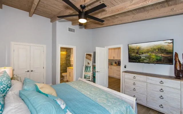 photo 2 of Affinity Oasis - Heated Private Pool, Beach, Cafes 1 Mile Away