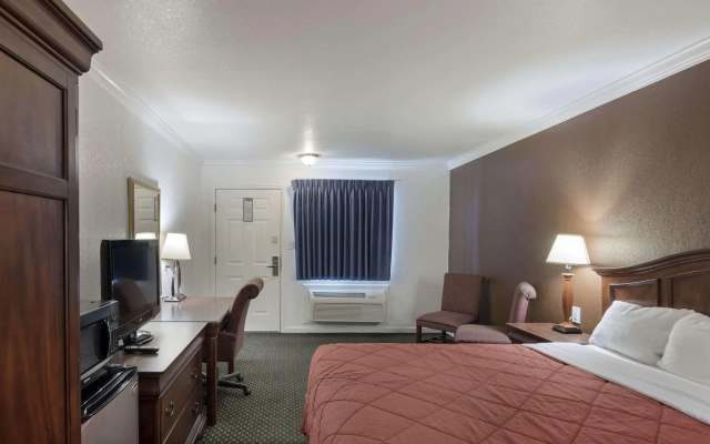 photo 3 of Rodeway Inn