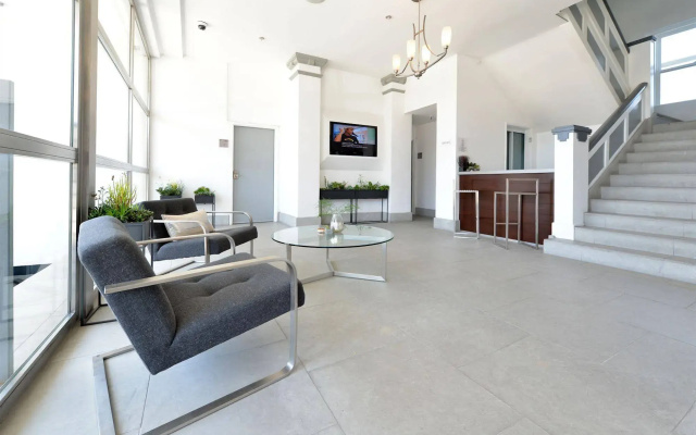 photo 2 of Air Venice on the Beach