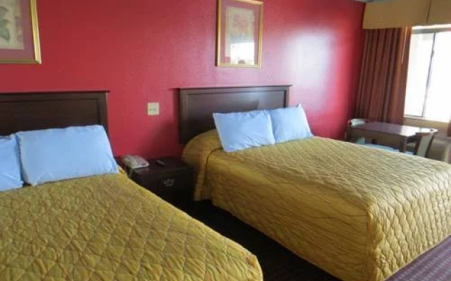 photo 2 of Palace Inn