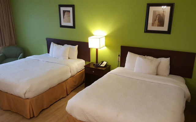 photo 5 of Waterfront Inn PHL Airport
