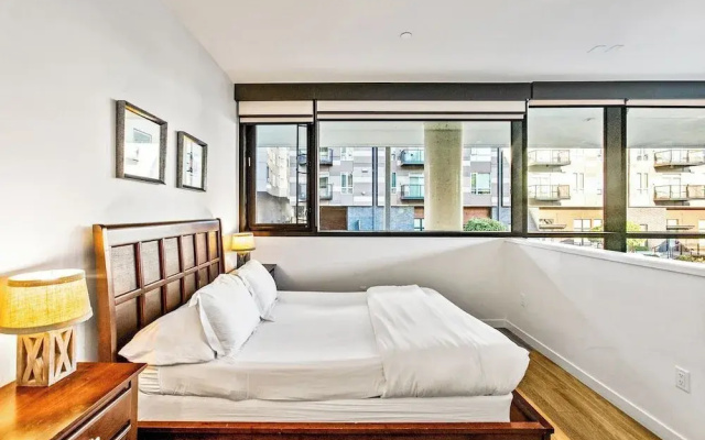 photo 2 of Airy and Open Corner Loft - 92 Walkscore