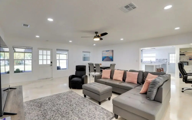 photo 2 of Dog-friendly Home w/ Patio & BBQ in Bradenton