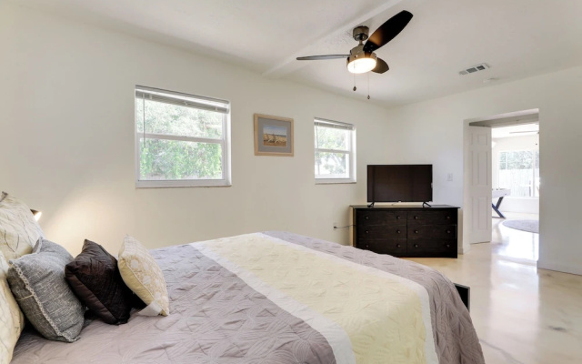 photo 5 of Dog-friendly Home w/ Patio & BBQ in Bradenton