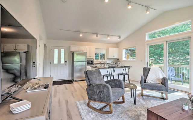 photo 2 of Airy & Bright Hideaway Near Smugglers' Notch!