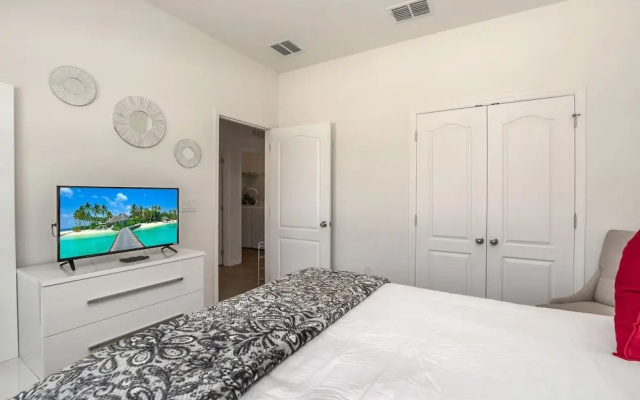 photo 3 of Airy Home and Private View - 5bd/5ba Townhome With CDC Cleaning Standards #5st743