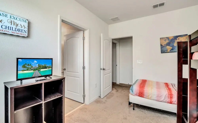 photo 4 of Airy Home and Private View - 5bd/5ba Townhome With CDC Cleaning Standards #5st743