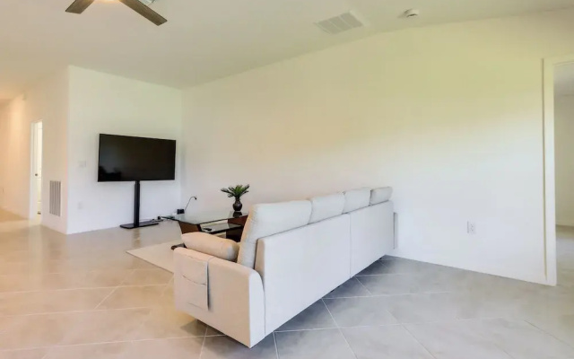 photo 2 of Airy Port Charlotte Home w/ Smart TV Near Beaches!