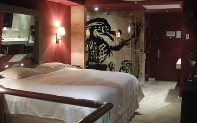 photo 4 of Aladdin Hotel Miami