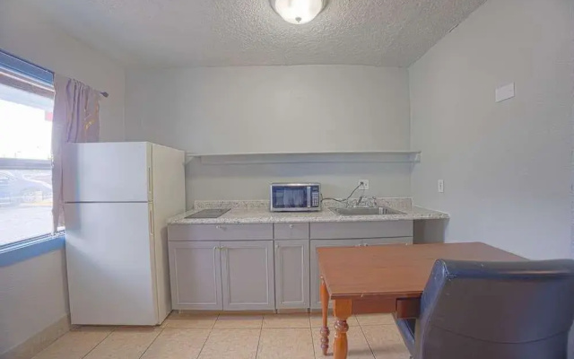 photo 4 of Aladdin Motel By OYO Merritt Island
