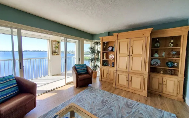 photo 5 of Alan's Hickory Bay West Condo