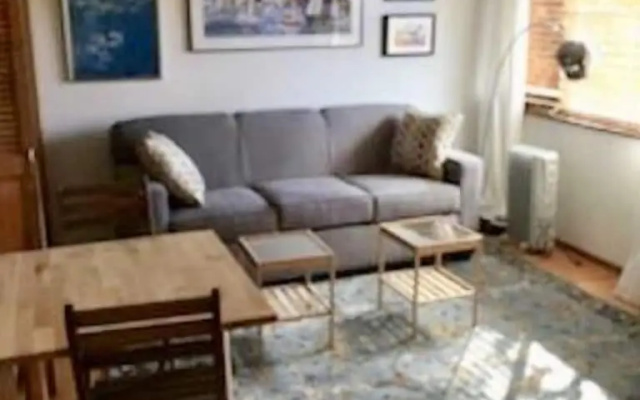 photo 5 of Albany Hill Apartment