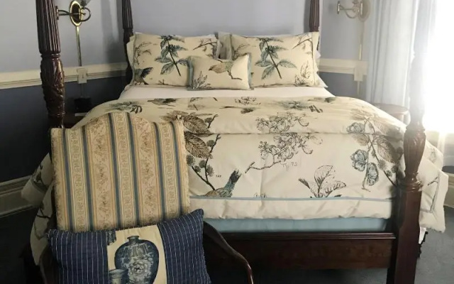 photo 4 of Albemarle Inn