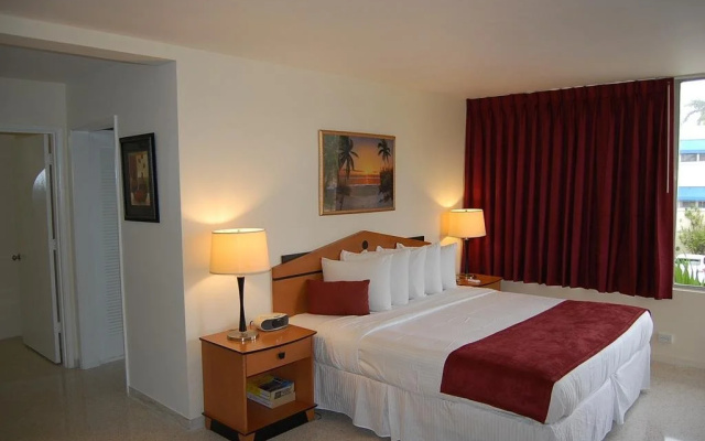 photo 4 of Alcazar Resort