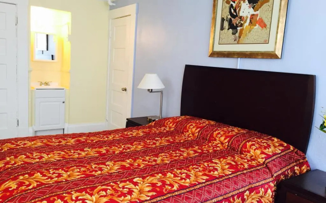 photo 2 of Aldrich Hotel